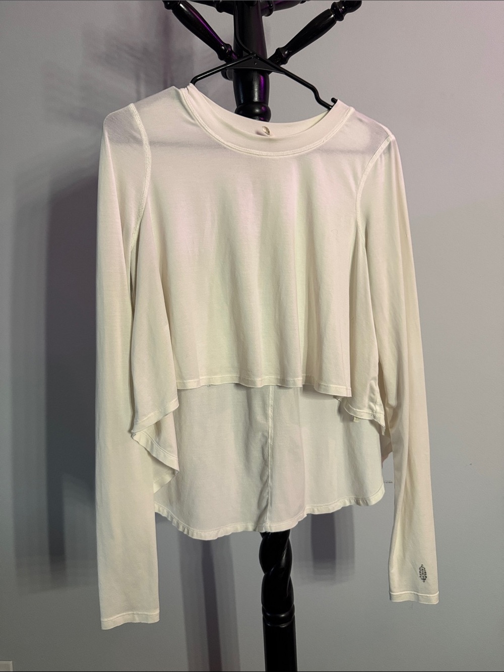 Women’s White High-Low Long-Sleeve Top